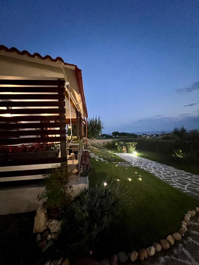 Anastasias Cottage Néa Irákleia Eksteriør billede